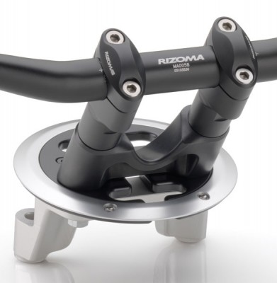 Nástavce řídítek RIZOMA pro skútry YAMAHA T-MAX 500 / 530, černá